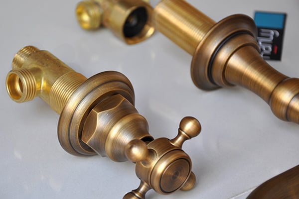 SEN TẮM GẮN BỒN BẰNG ĐỒNG KANLY - GCB08 - Ảnh 3