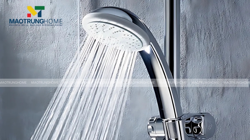 Vòi sen tăng áp là giải pháp đơn giản bạn nên thử nếu không muốn mua bơm tăng áp