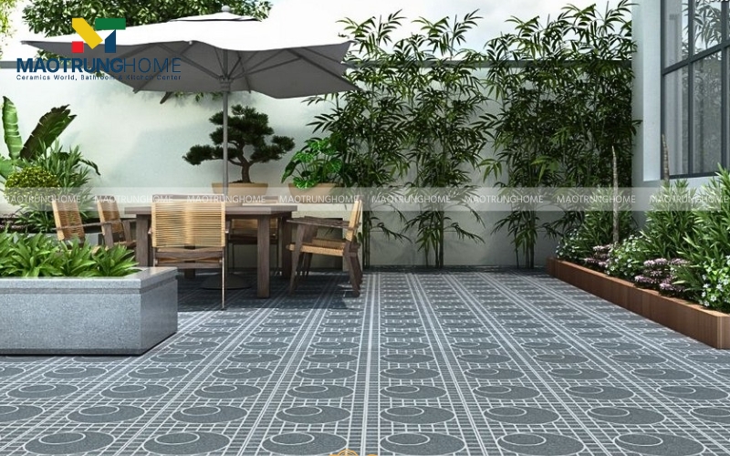 Ban công lát gạch bông họa tiết 