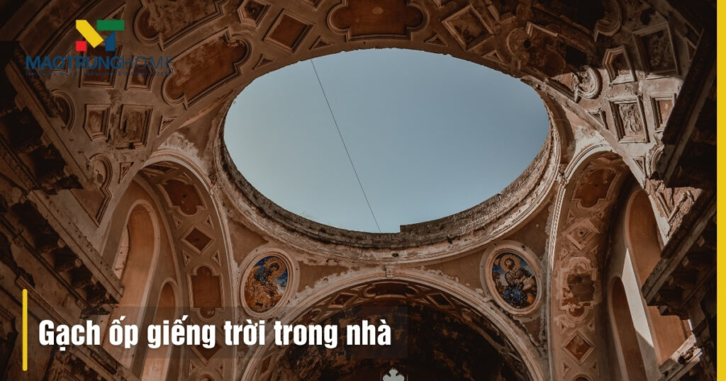 Gạch ốp giếng trời trong nhà