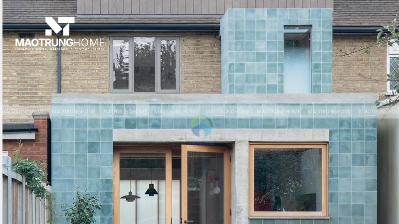 Sử dụng gạch ốp lát tông xanh ngọc cho mặt tiền