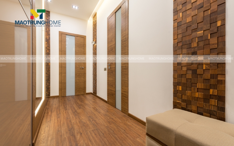 Phòng diện tích nhỏ nên ưu tiên gạch chân tường thấp