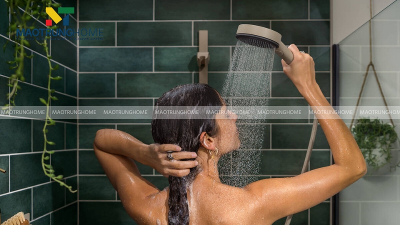 Đầu phun nước ở bát sen thường làm bằng silicon mềm