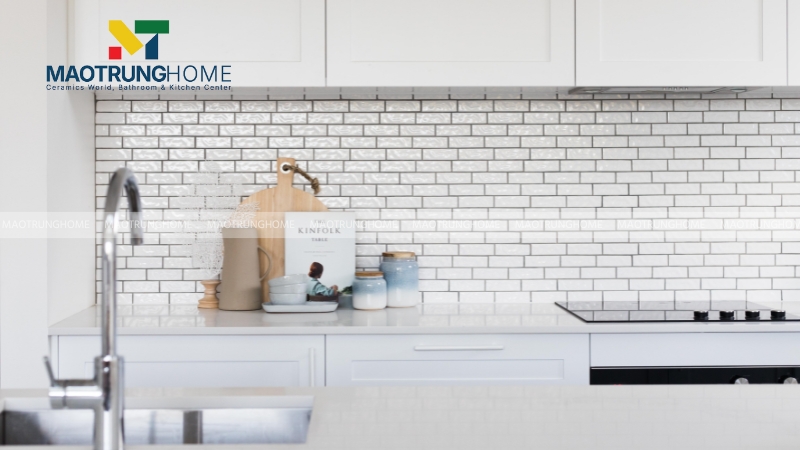 Mẫu gạch thẻ ốp nhà bếp: Gạch thẻ trắng (Mẫu 2).