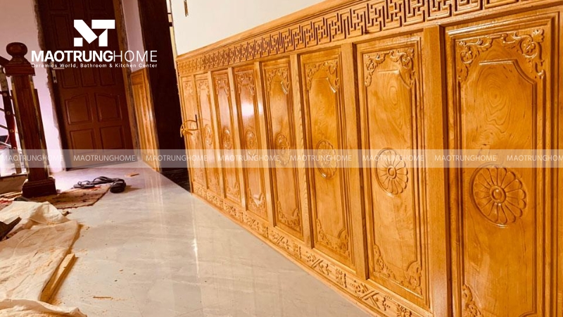 Ốp gạch chân tường nổi 