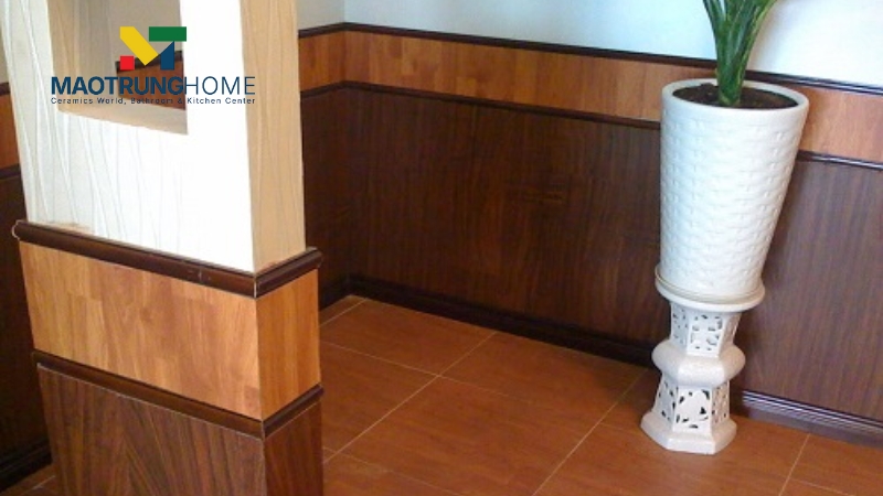 Nên chọn gạch chân tường cao