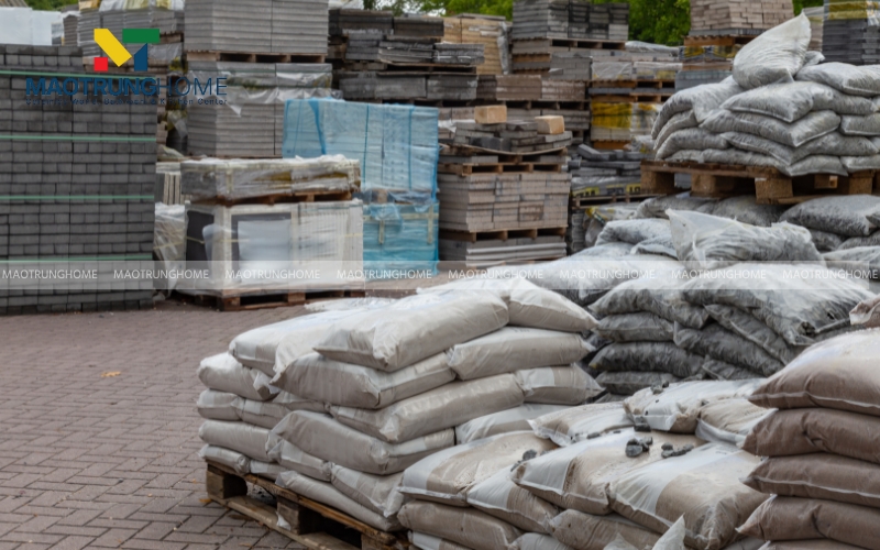 Chi phí vật tư phụ cũng chiếm phần lớn chi phí lát gạch tường