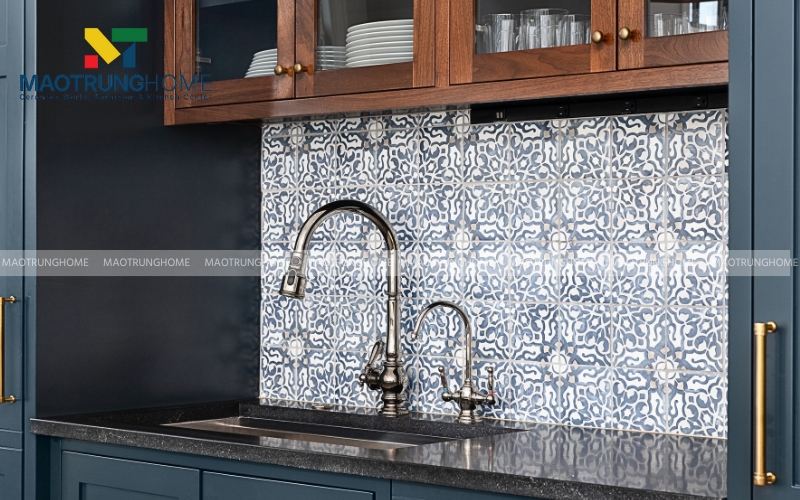 Phòng bếp ốp gạch bông hoài cổ