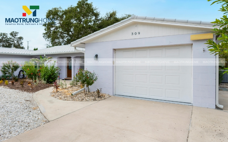 Chân tường ốp gạch Cotto màu trắng