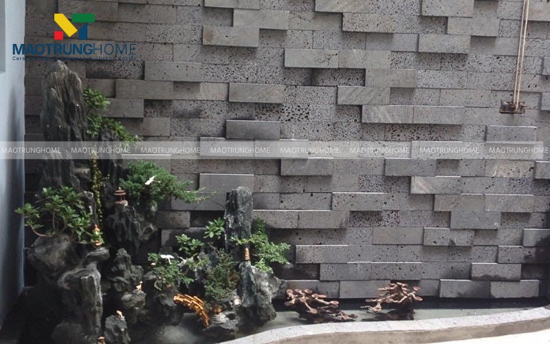 Tường tiểu cảnh ốp gạch giả đá màu xám