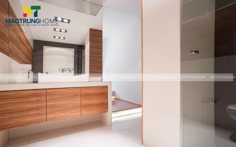 Phòng tắm ốp gạch giả gỗ