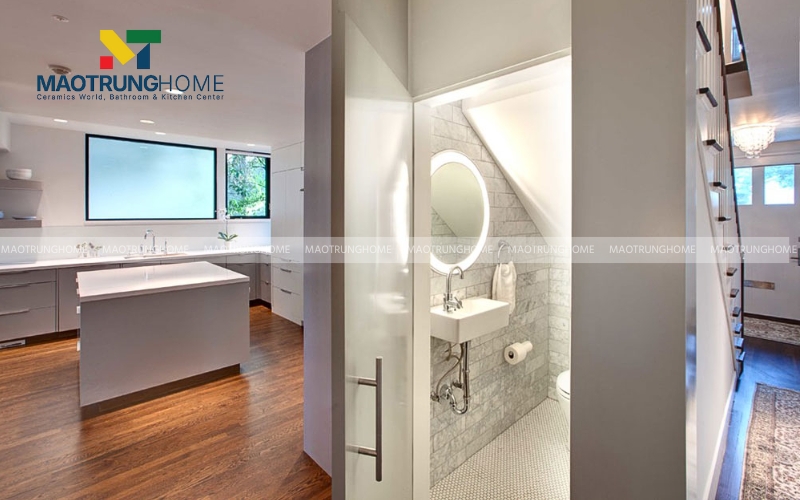 Nhà vệ sinh hiện đại ốp tường vân đá