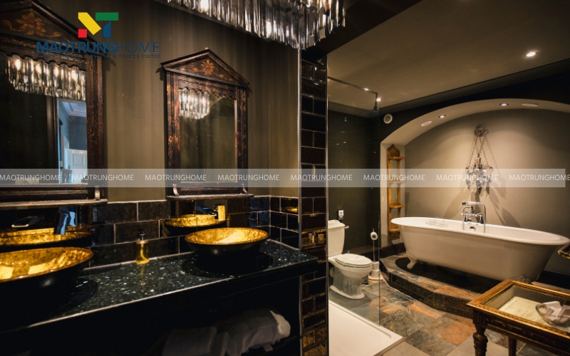 Nhà vệ sinh hiện đại 6m2 ốp gạch porcelain đen vân đá marble