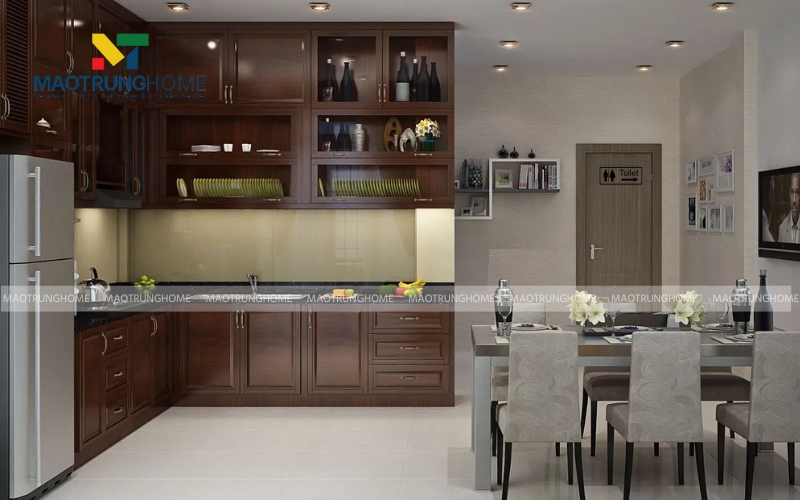 Nhà bếp phong cách tối giản gần nhà vệ sinh