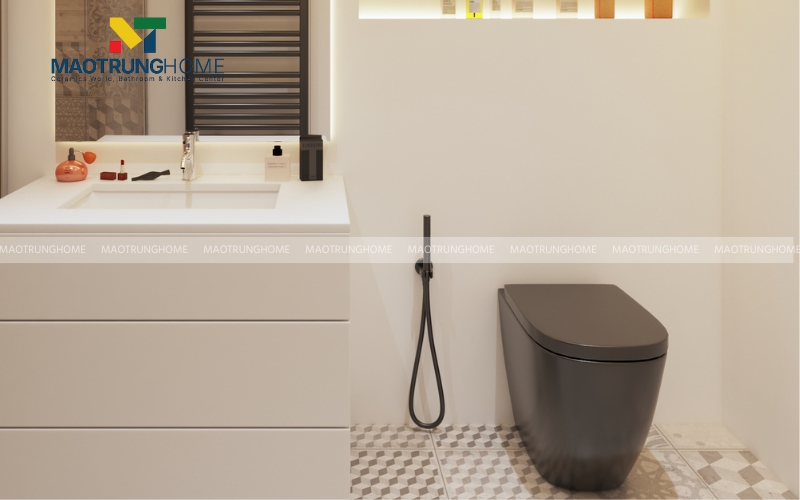 Nhà vệ sinh cá tính với chiếc bồn cầu đen