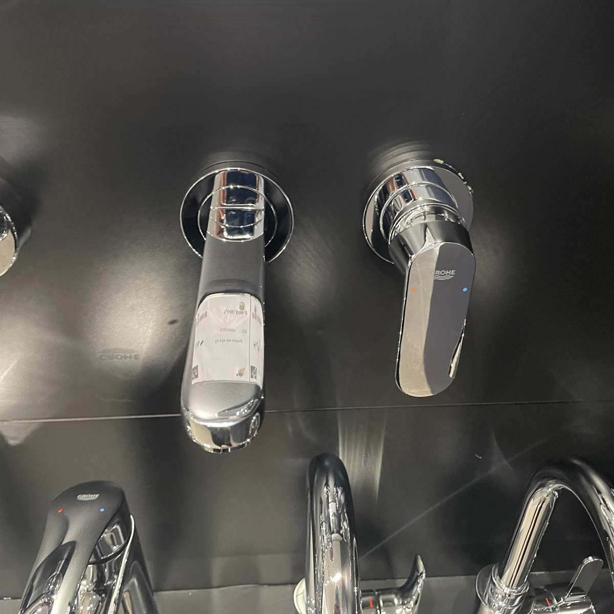 Vòi Lavabo nóng lạnh gắn tường 2 lỗ Eurosmart Cosmopolitan GROHE 19381000 - Ảnh 7