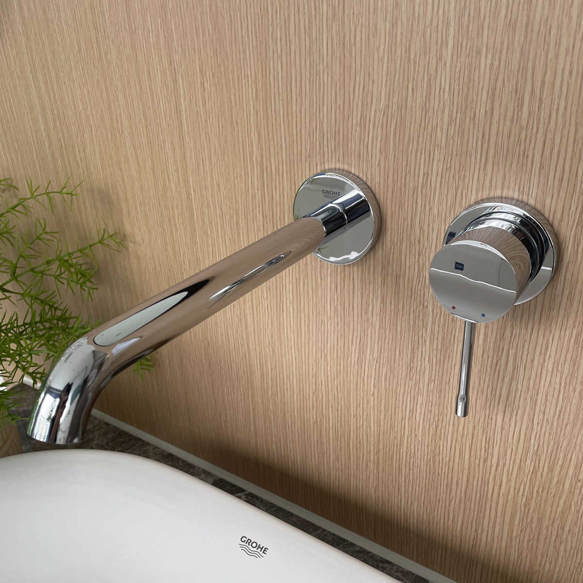 Vòi Lavabo gắn tường nóng lạnh 2 lỗ Essence New Grohe 19967001 - Ảnh 6