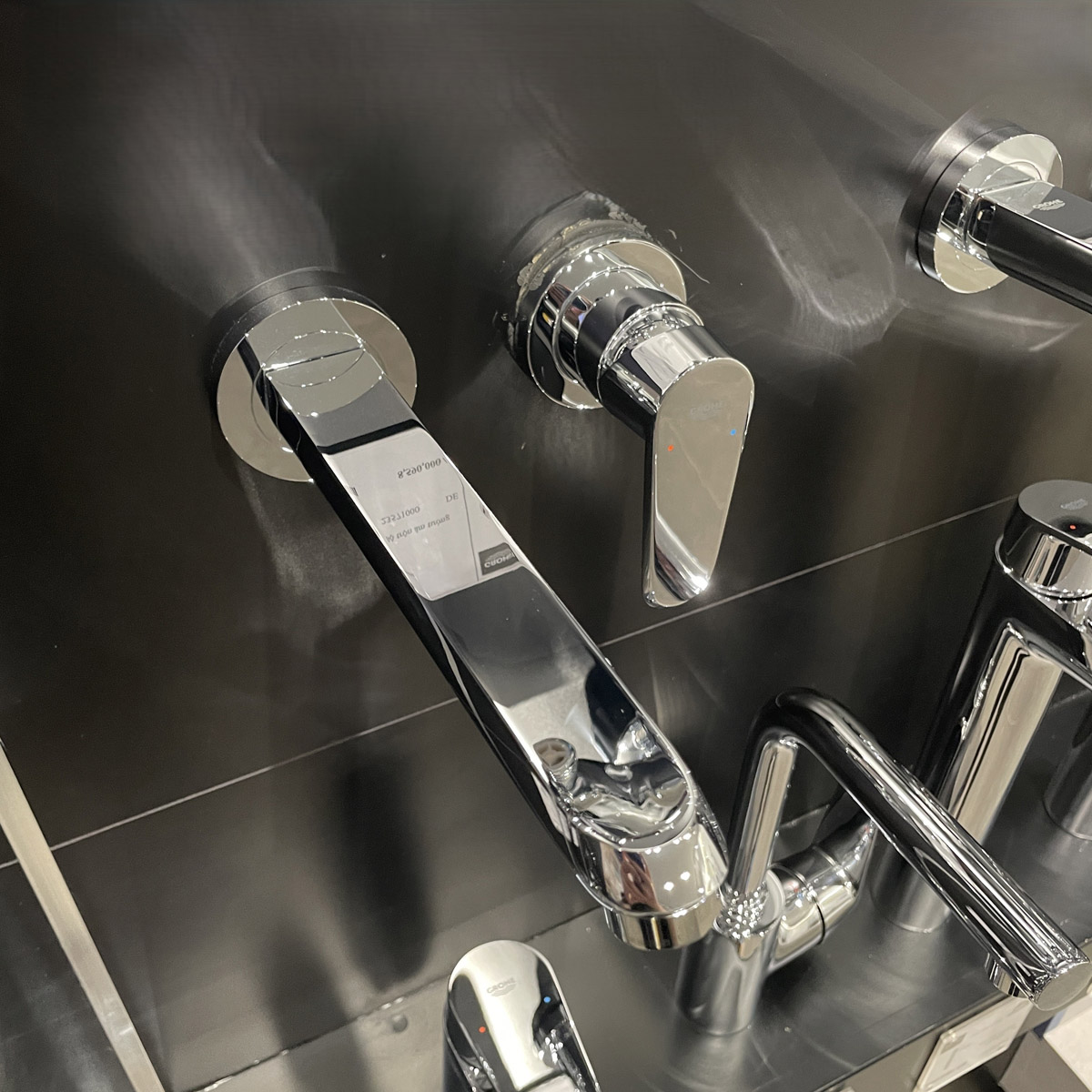 Vòi Lavabo gắn tường nóng lạnh 2 lỗ Eurodisc Cosmopolitan L-size GROHE 19974002 - Ảnh 7