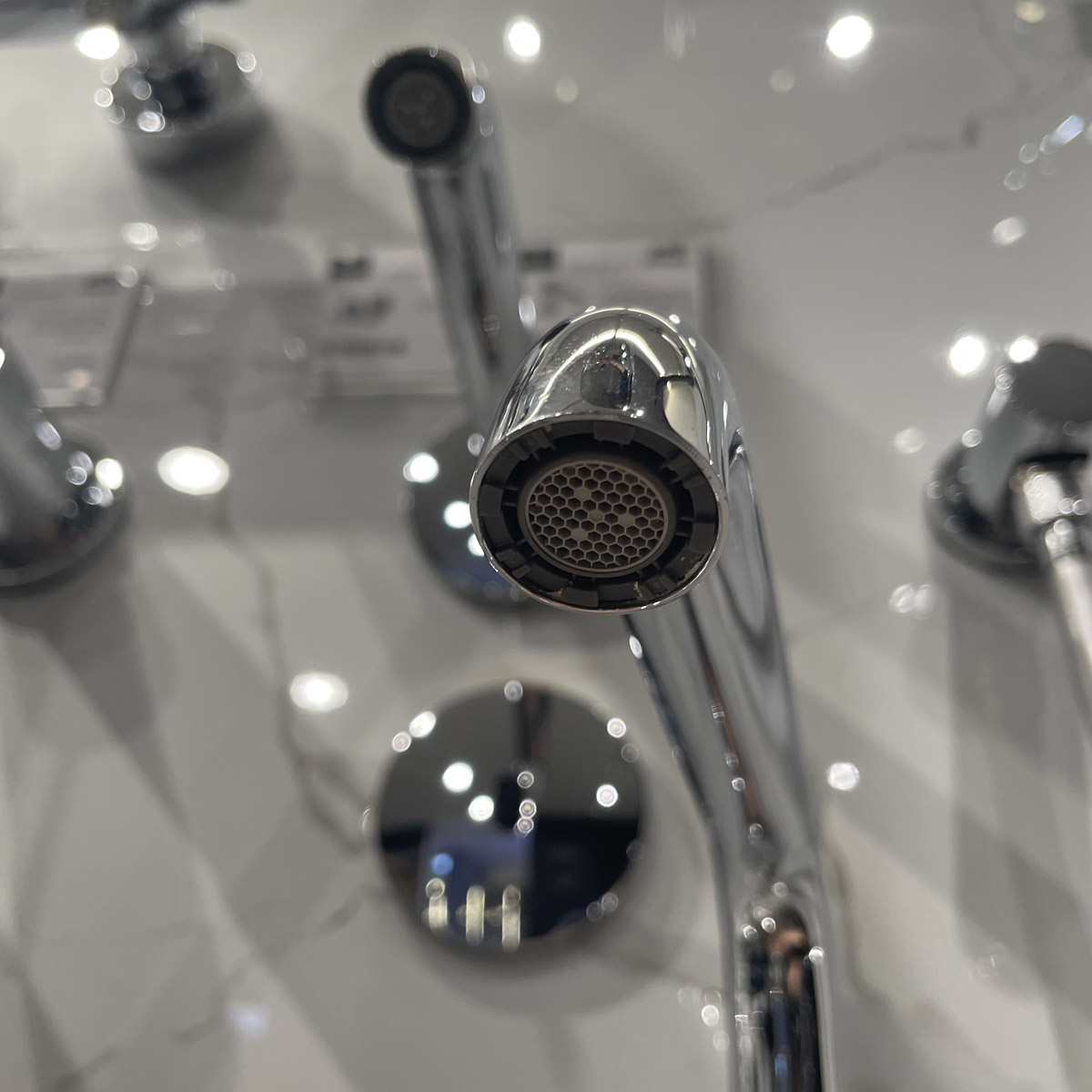 Vòi Lavabo nóng lạnh Essence XL-size GROHE 32901001 - Ảnh 6