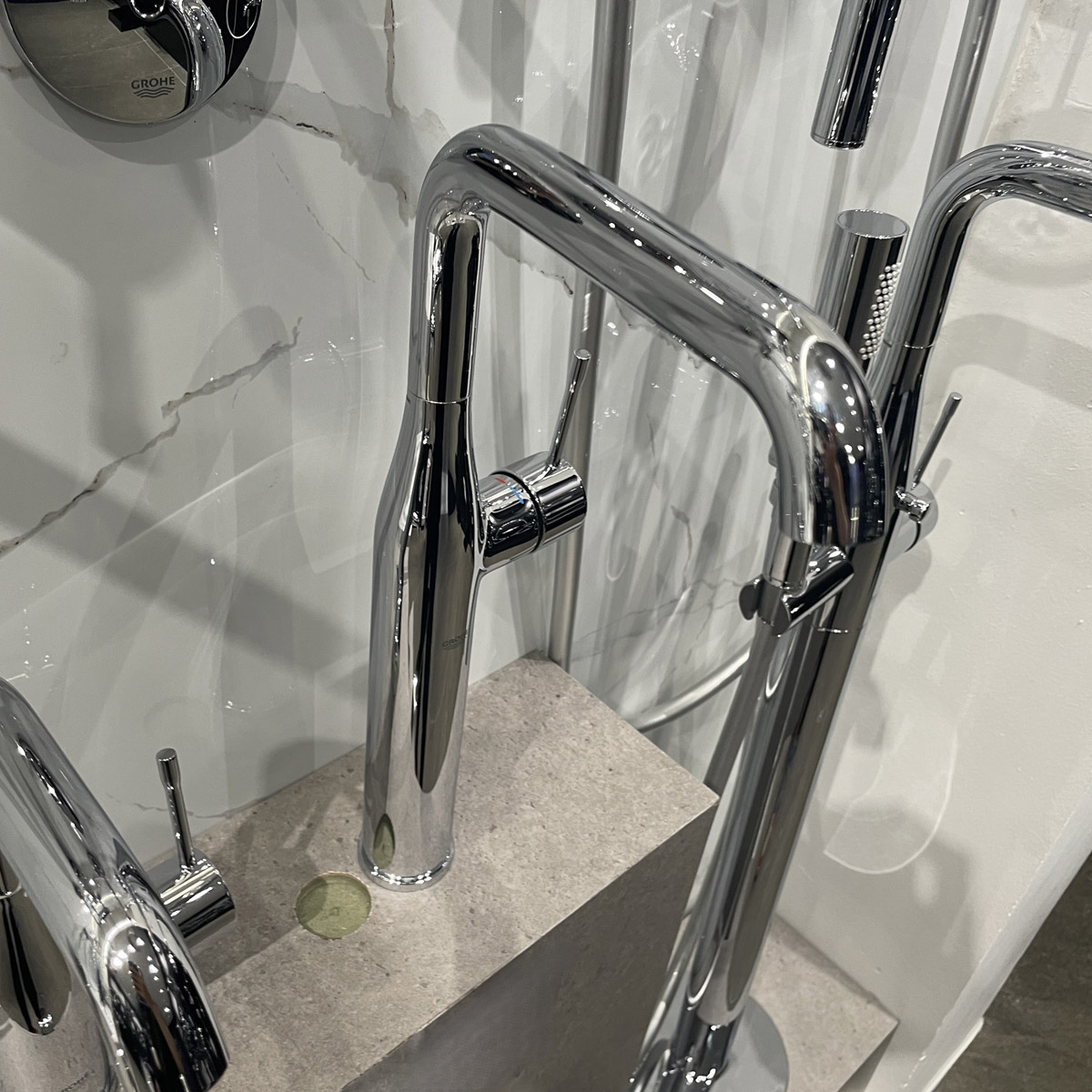 Vòi Lavabo nóng lạnh Essence XL-size GROHE 32901001 - Ảnh 9