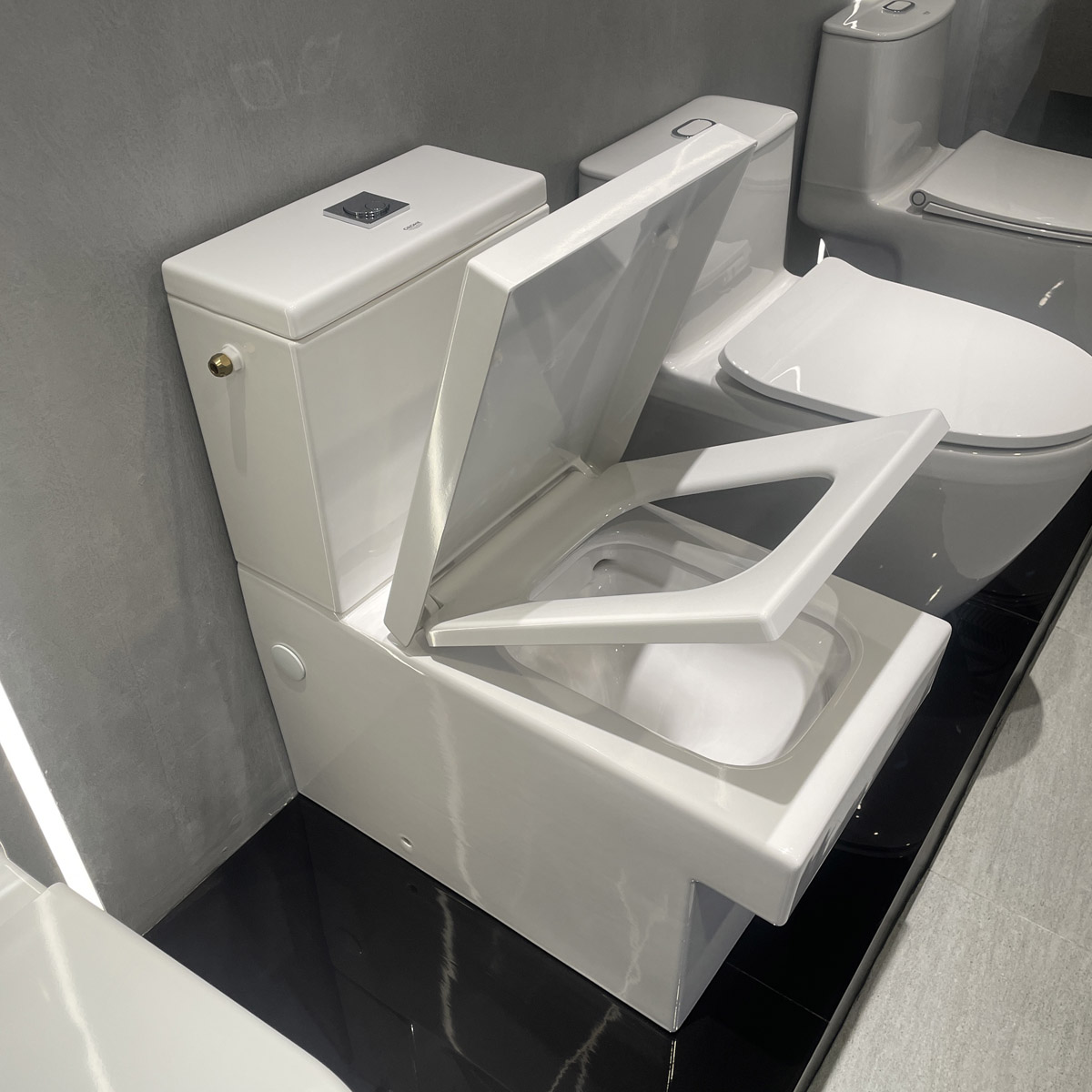 Nắp bồn cầu đóng êm Cube Ceramic GROHE 39488000 - Ảnh 9