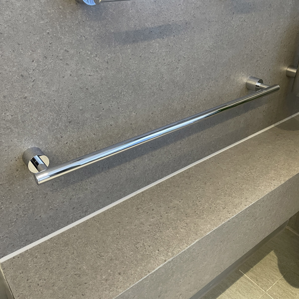 Thanh treo khăn đơn Atrio GROHE 40309003 - Ảnh 6