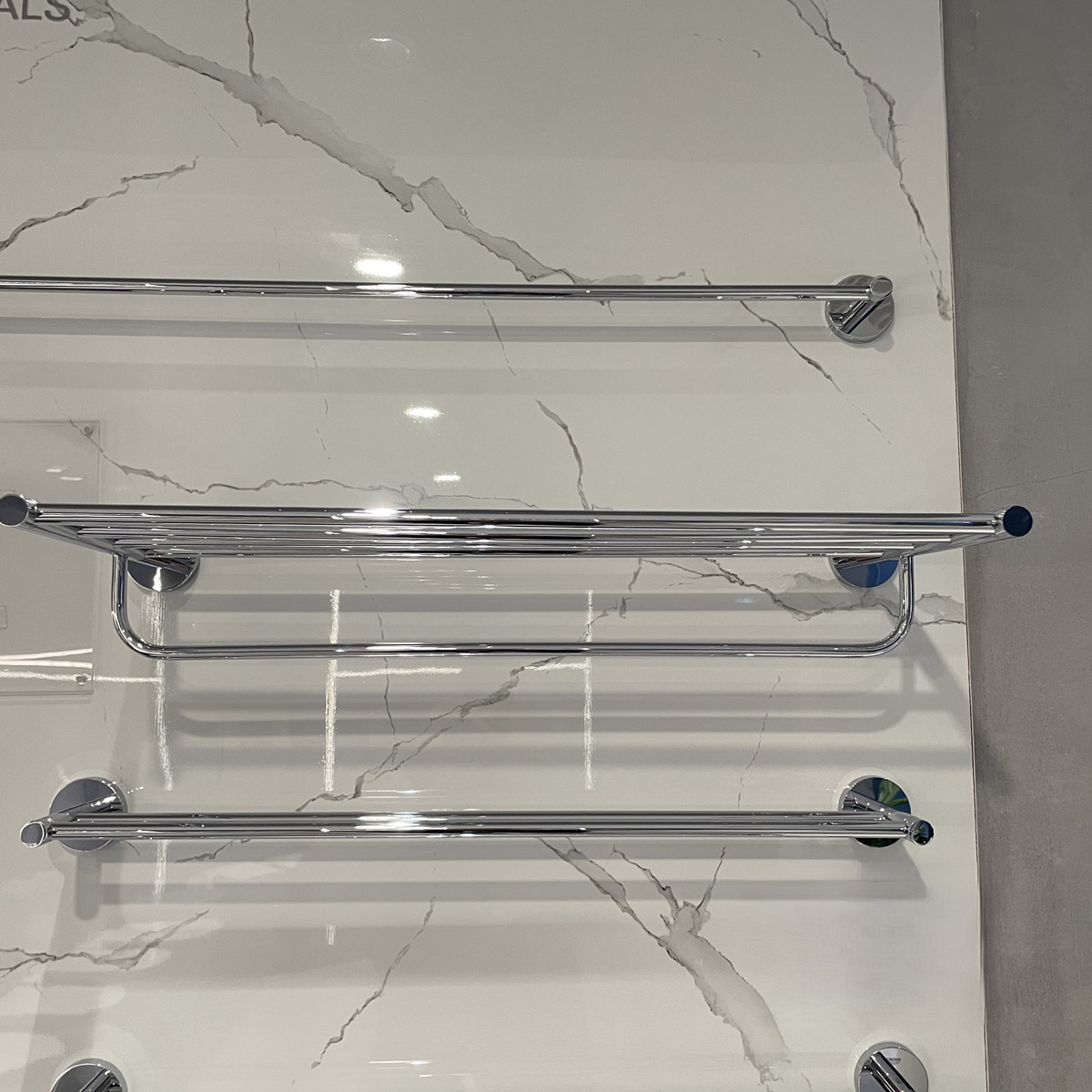 Thanh treo khăn Essentials 550mm GROHE 40800001 - Ảnh 7