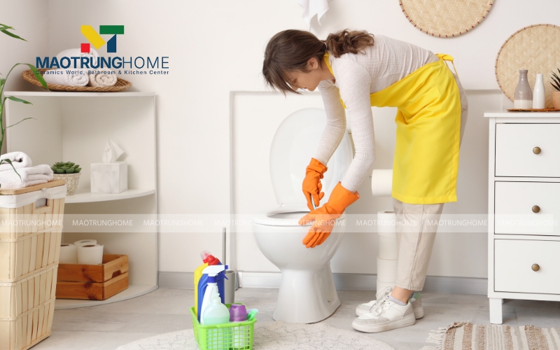 Dọn dẹp sàn nhà và chuẩn bị không gian xử lý