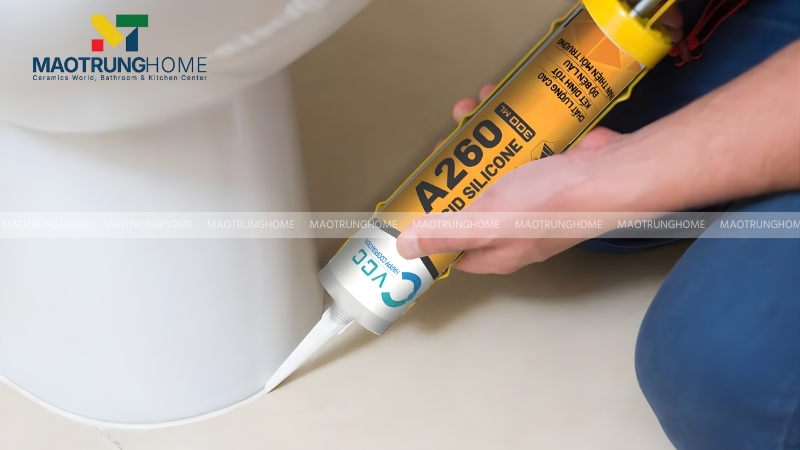 Bạn nên dùng keo trám men sứ chuyên dụng cho vết xước sâu