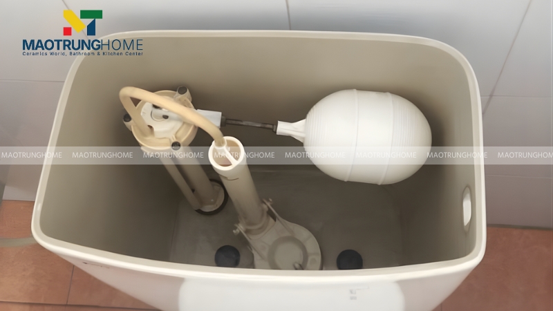 Phao nước đặt sai vị trí dẫn đến rỉ nước