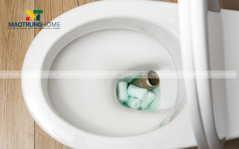 Tắc nghẽn thường xuyên gây ra mùi hôi khó chịu và ảnh hưởng sinh hoạt