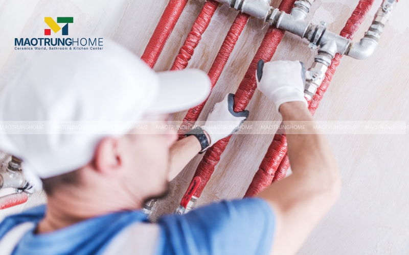 Kết nối két nước âm tường và đường cấp nước