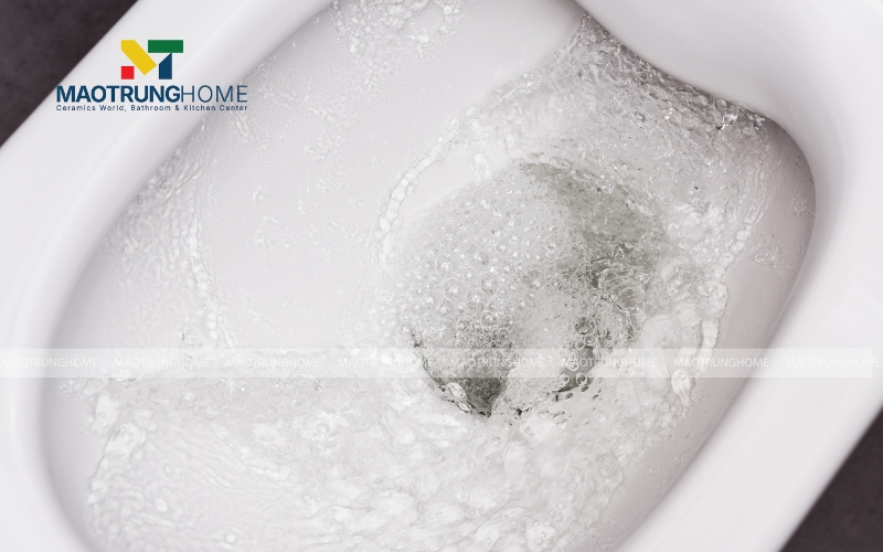 Âm thanh nước chảy rả rích