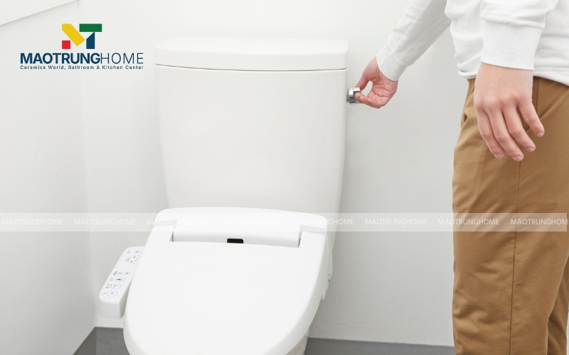 Bồn cầu thông minh