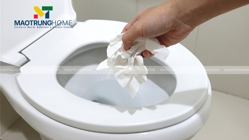 5 nguyên nhân phổ biến khiến bồn cầu không rút nước hoặc rút chậm