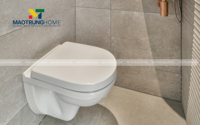 Bồn cầu treo tường là loại thiết bị vệ sinh có phần thân sứ được treo trực tiếp lên tường