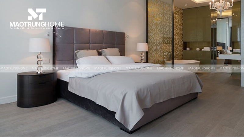 Nên dùng vách kính cho nhà vệ sinh trong phòng ngủ