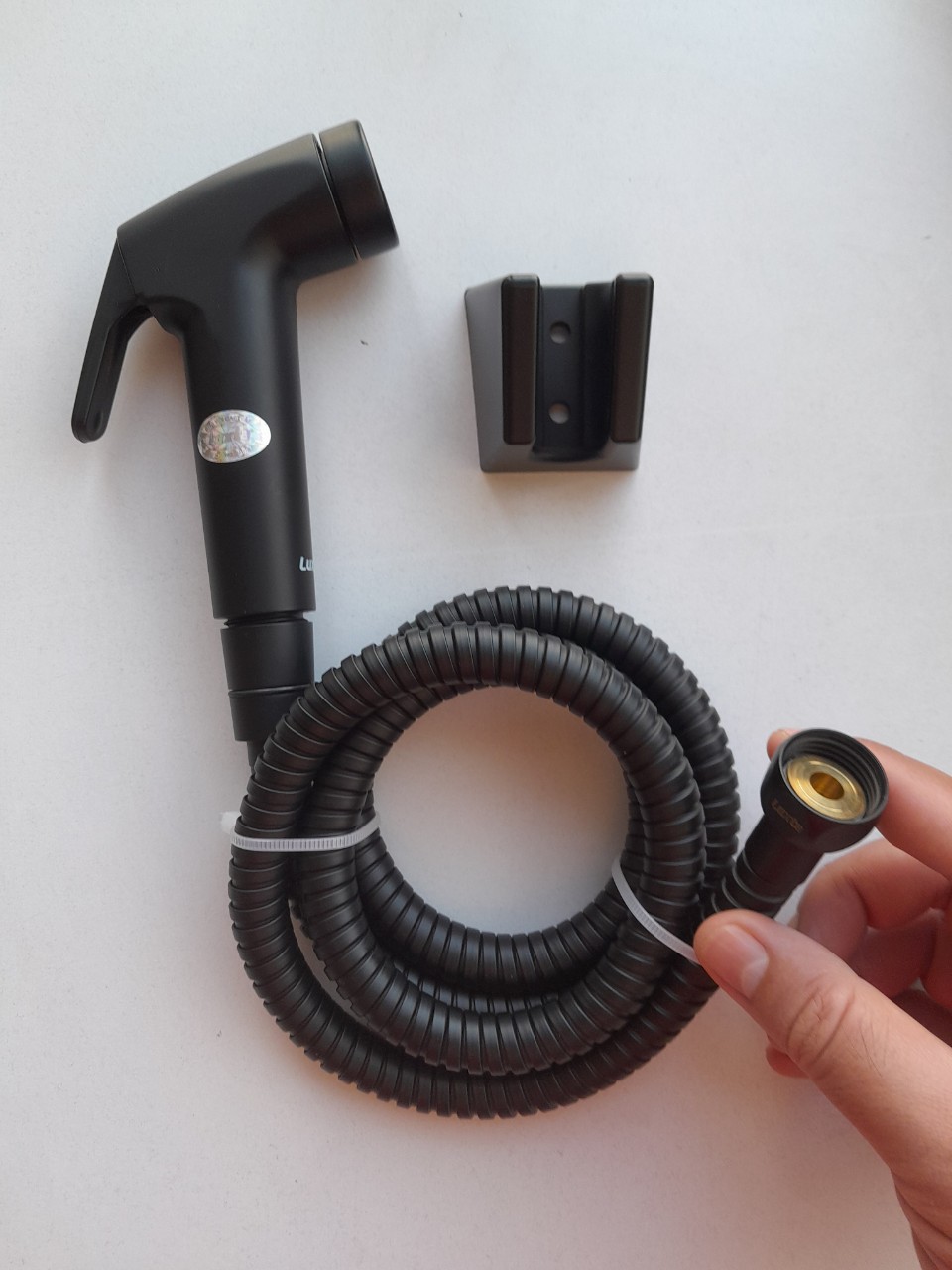 Vòi xịt vệ sinh Luxta L5101-Black - Ảnh 4