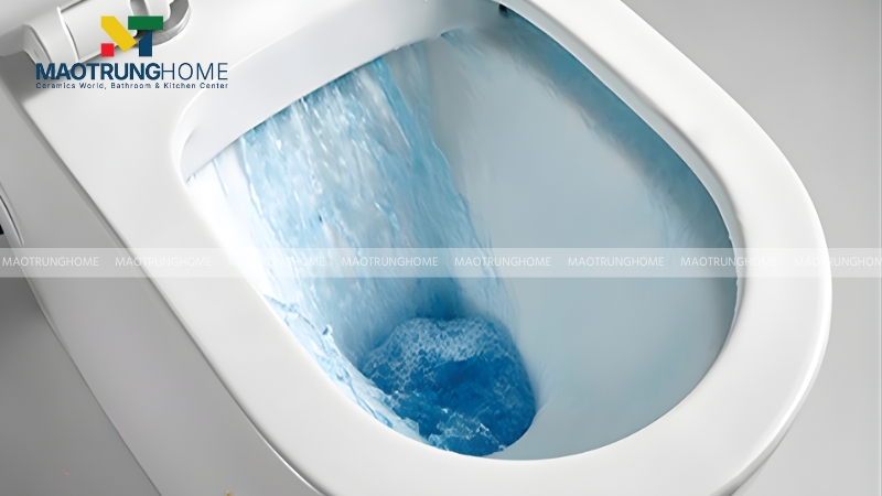 Công nghệ Hyperkilamic và Comfortclean giúp bề mặt bồn cầu luôn vệ sinh