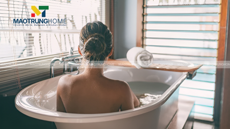 Đối với bồn tắm ngâm (bồn tắm thường)