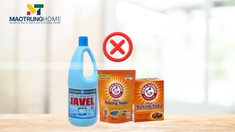 Trộn baking soda với thuốc tẩy Javel sẽ sinh ra khí độc
