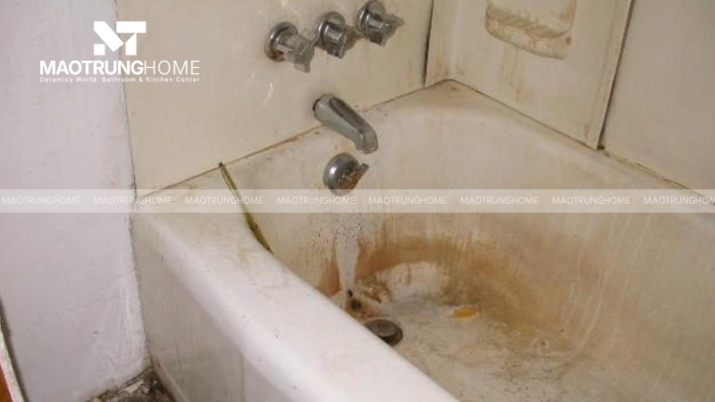 Do vật liệu nhựa xuống cấp theo thời gian