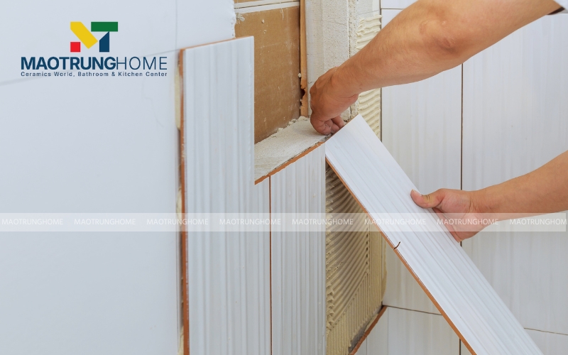 Xác định cao độ và hàng gạch ốp đầu tiên