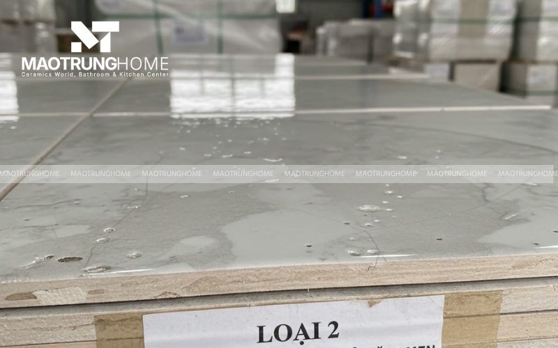 Gạch ốp lát loại 2 là những sản phẩm trong quá trình sản xuất có một vài lỗi nhỏ