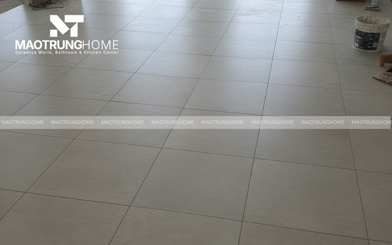 Màu sắc giữa các viên gạch trong cùng một lô sản xuất không hoàn toàn đồng nhất