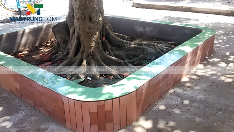 Khu vực ngoại thất phải chọn gạch có khả năng chống thấm cao