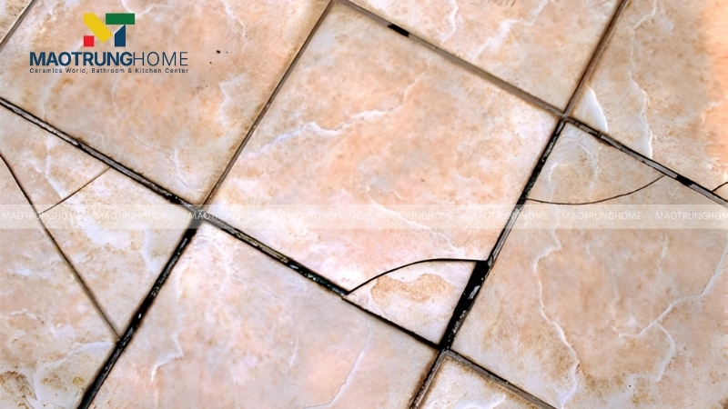 Gạch bị loang màu cấp độ 3