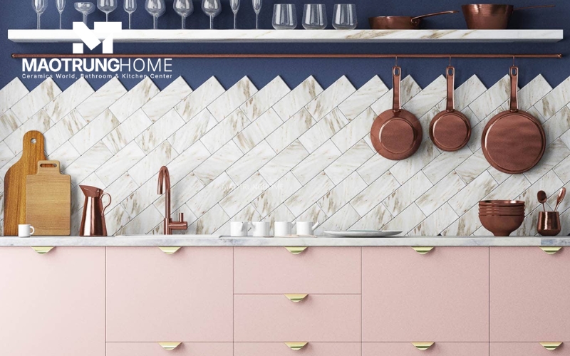 Phối cùng phụ kiện vàng đồng