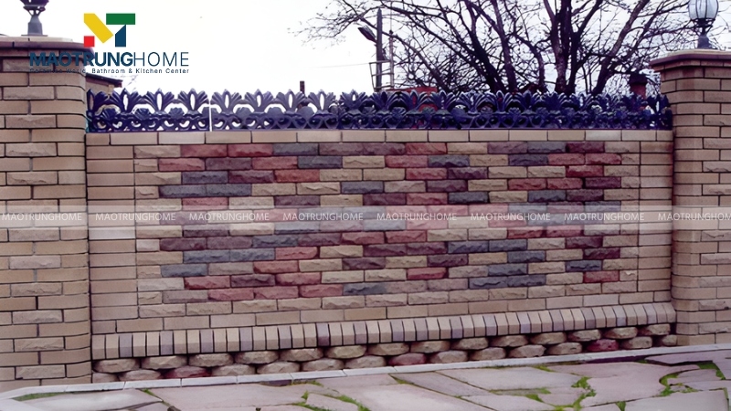 Chất liệu là yếu tố hàng đầu ảnh hưởng đến tuổi thọ của tường rào