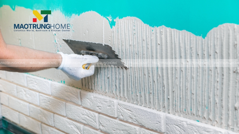 Ốp gạch âm tường, hay còn gọi là ốp gạch chìm